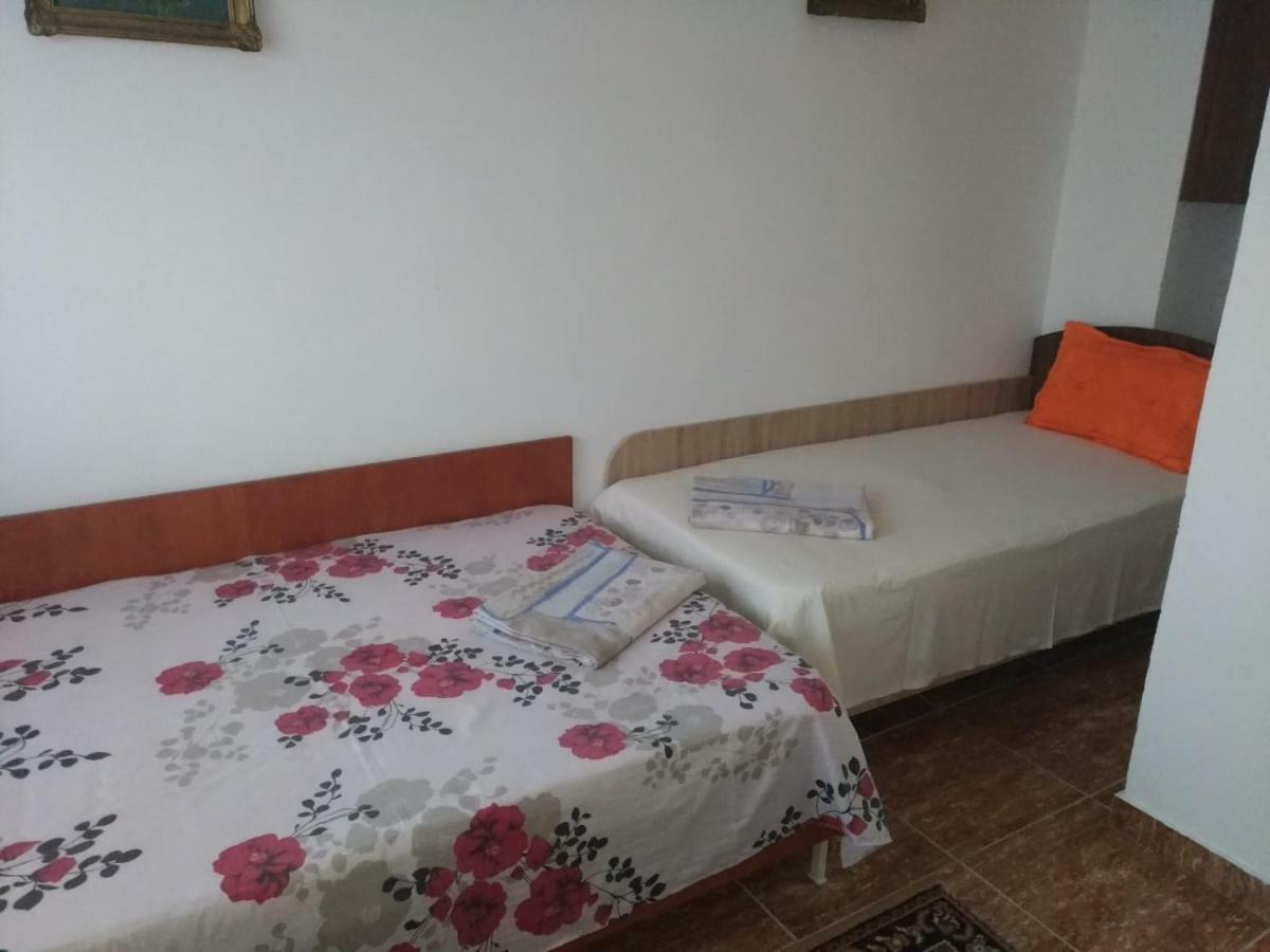 에포리수드 Casa Din Gradina 빌라 외부 사진