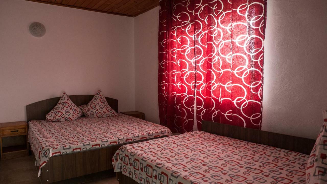 에포리수드 Casa Din Gradina 빌라 외부 사진
