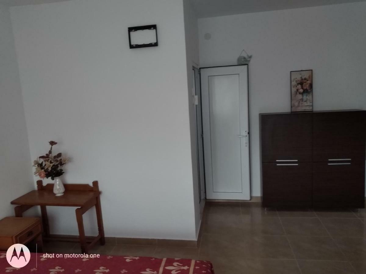 에포리수드 Casa Din Gradina 빌라 외부 사진